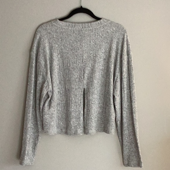 NWT RIBBED LIGHT GRAY TOPSHOP SWEATER SIZE 12 - Picture 2 of 6